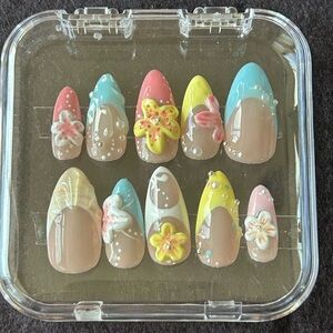 Hand painted Floral Pastel Press-On Nail Set